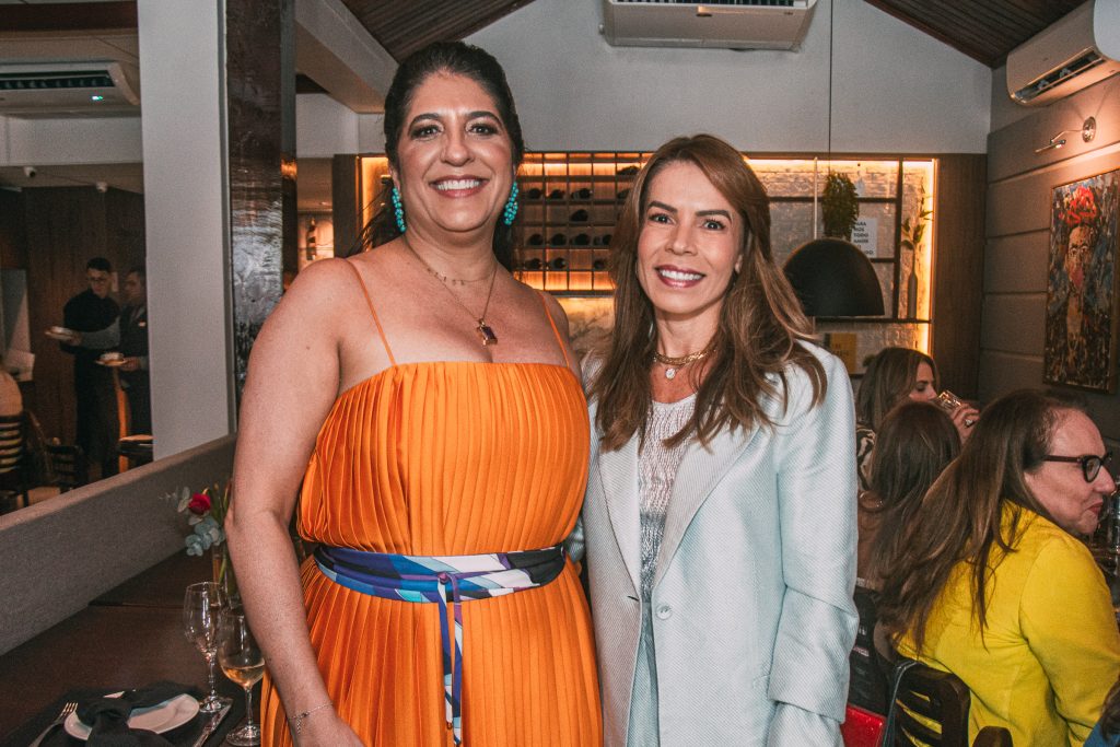 Elisa Oliveira E Maira Silva