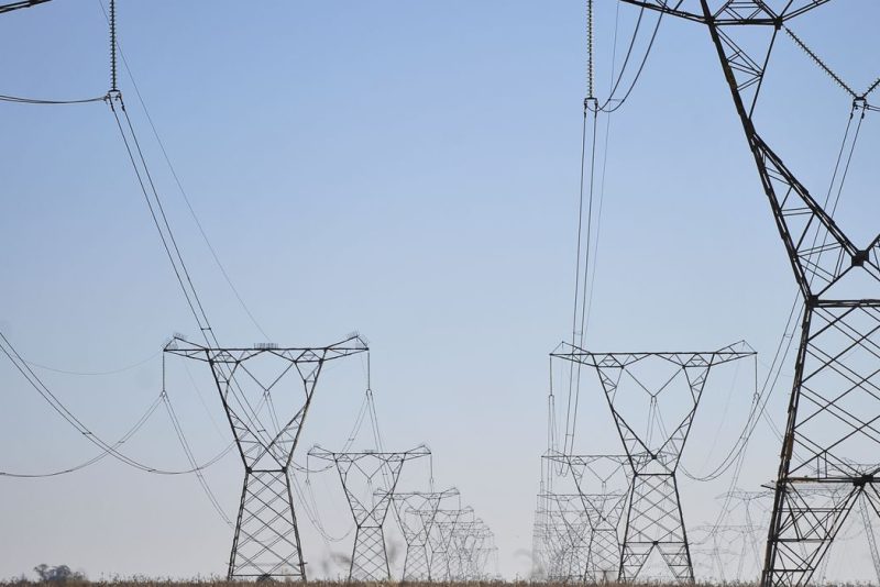 Linhas De Transmissão De Energia, Energia Elétrica