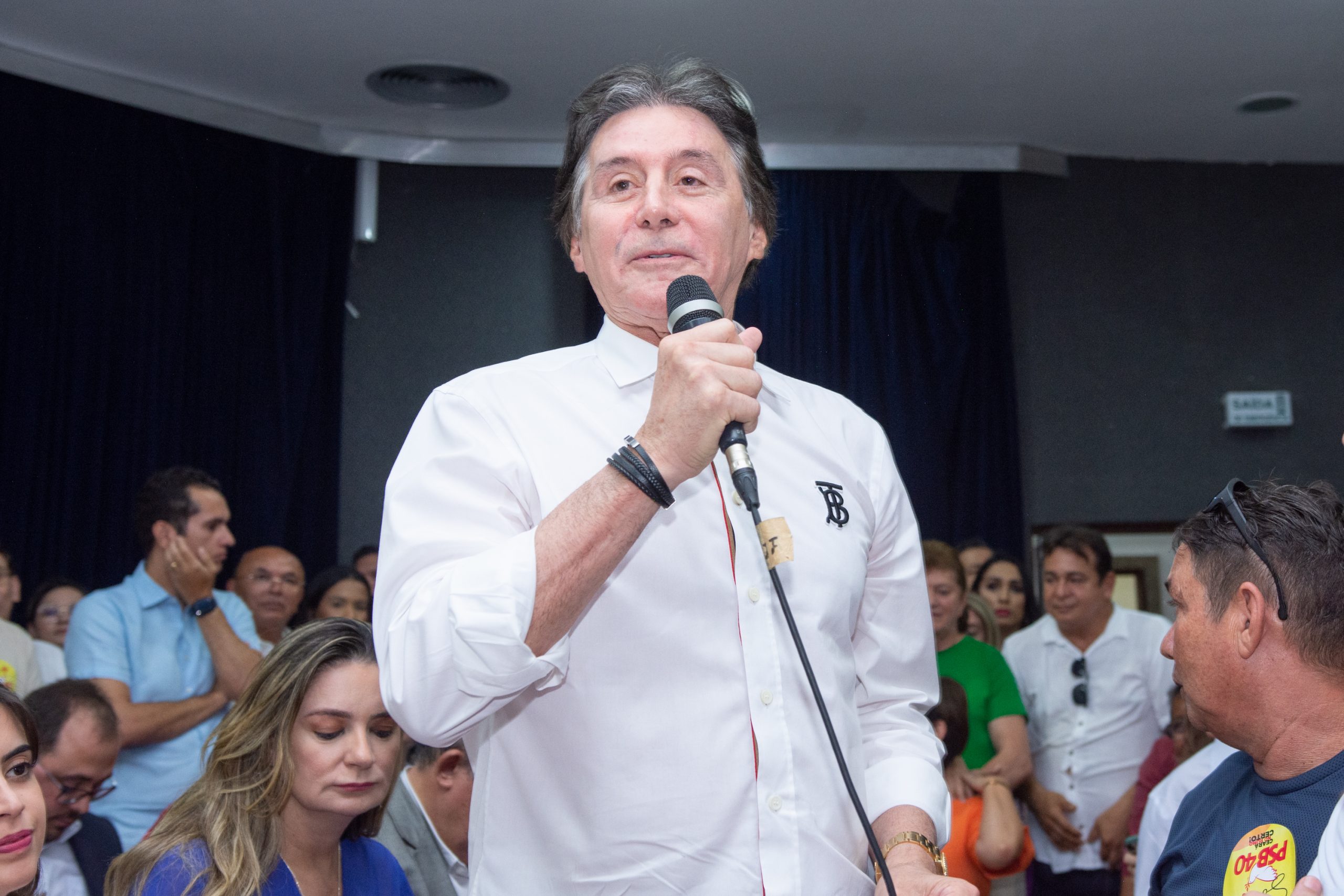 Eunício Oliveira diz que quer encerrar carreira política com candidatura ao Senado