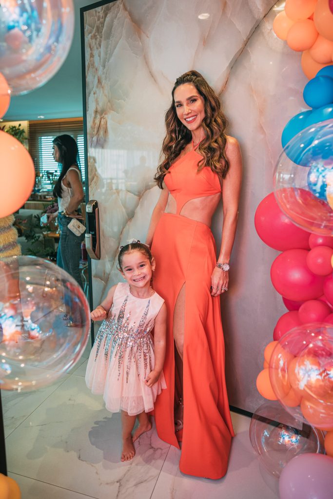 Eva E Marcela Carvalho