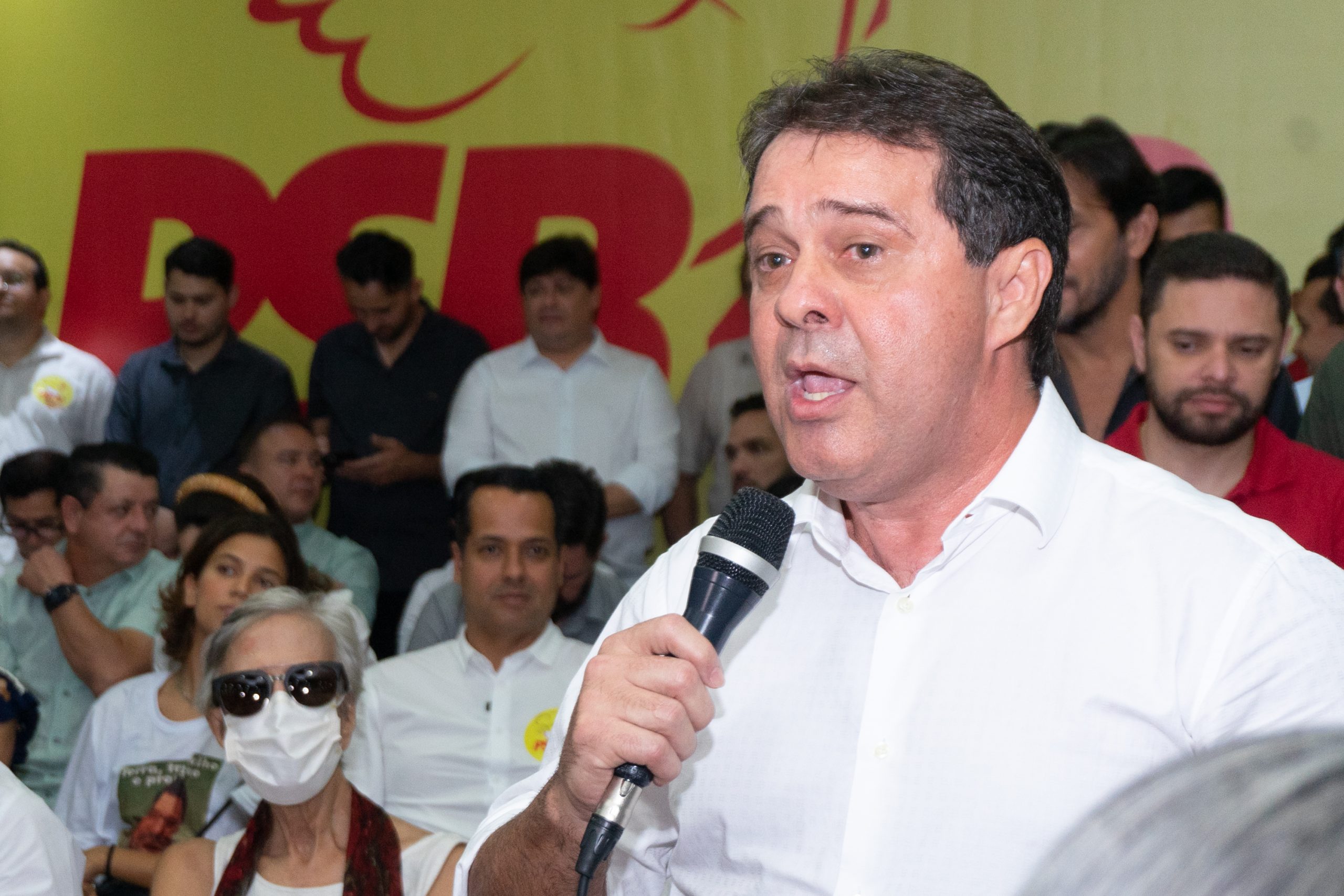 Evandro Leitão anuncia desfiliação do PDT: “Teremos vida nova em outra agremiação”