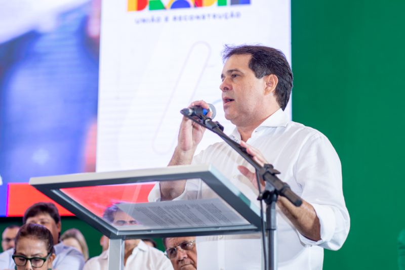 Investimento em Educação - Governo do Ceará adere a programas do MEC e autoriza construção de 22 escolas em Tempo Integral