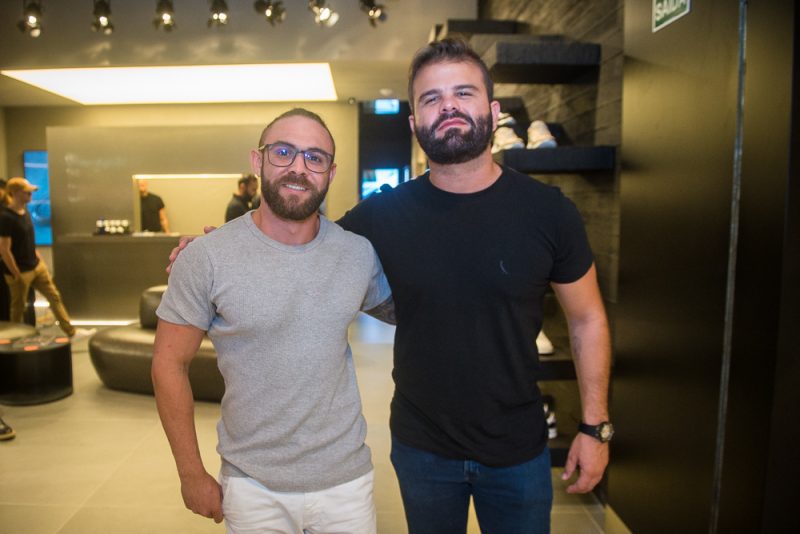 sofisticação - Homem do Sapato apresenta edição exclusiva e limitada do Caliban Black Edition em sua nova loja no RioMar Fortaleza