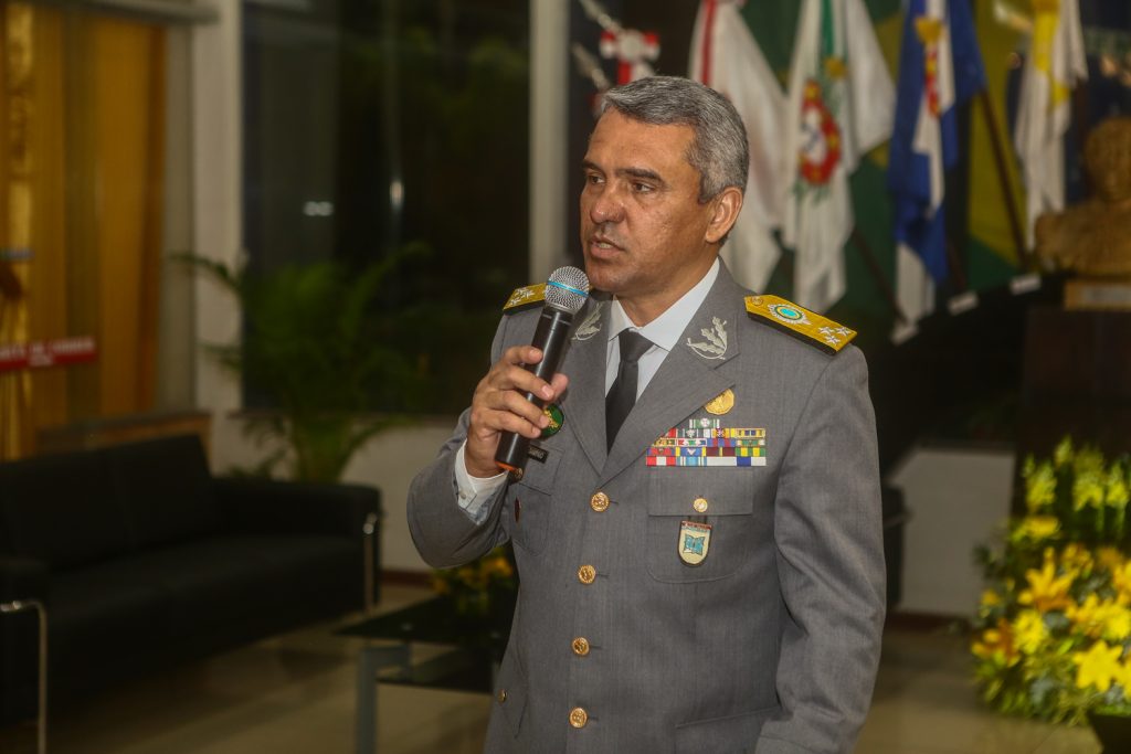 Gen Sampaio (1)