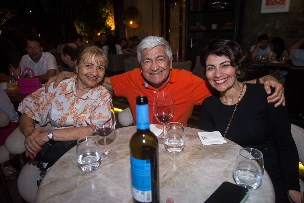 Iris, Paulo E Sabrina Batista (1)