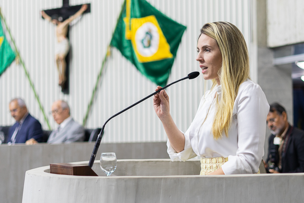 Jade Romero sobre Roberto Cláudio: “Vai fazer com Sarto o mesmo caminho que fez com Izolda”