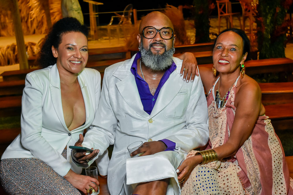 Julieta Clemente, Wallace Oliviera E Keka Oxessi