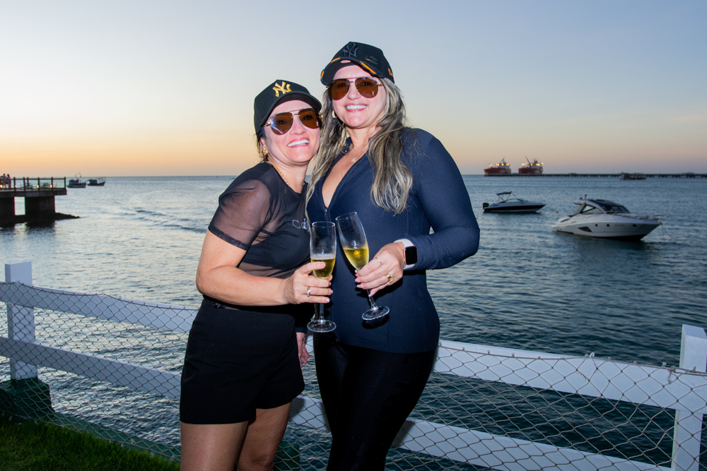 Kelly Teixeira E Mahely Fernandes (2)