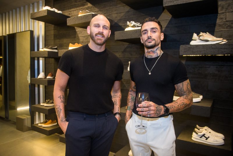 sofisticação - Homem do Sapato apresenta edição exclusiva e limitada do Caliban Black Edition em sua nova loja no RioMar Fortaleza