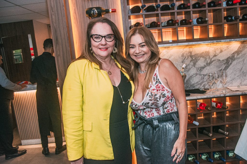 Luiziane Cavalcante E Ana Cristina Camelo