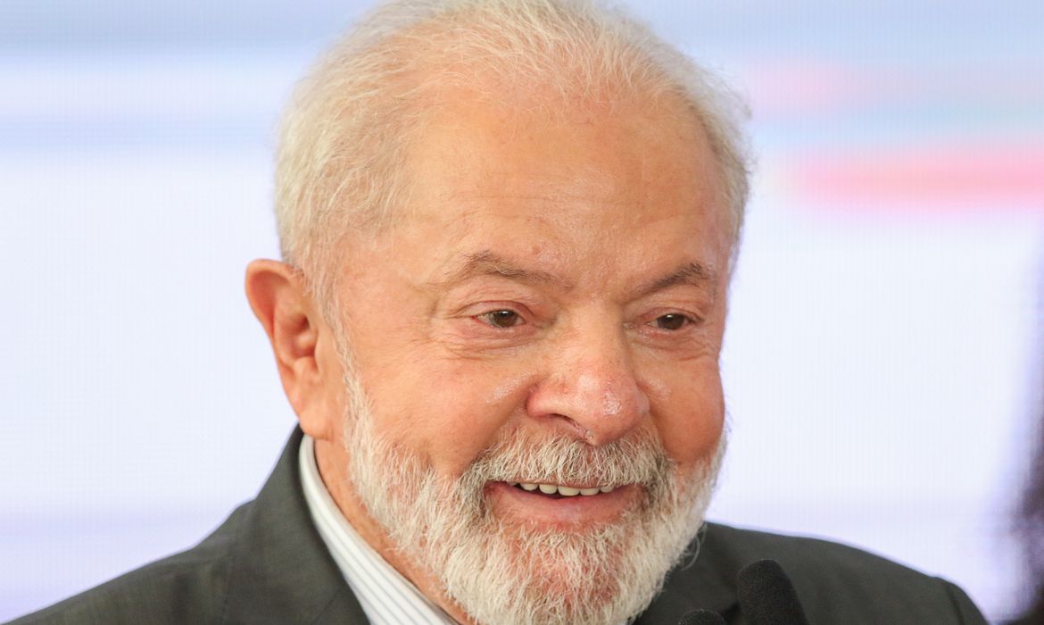 Lula: Estado brasileiro vai ser indutor do desenvolvimento