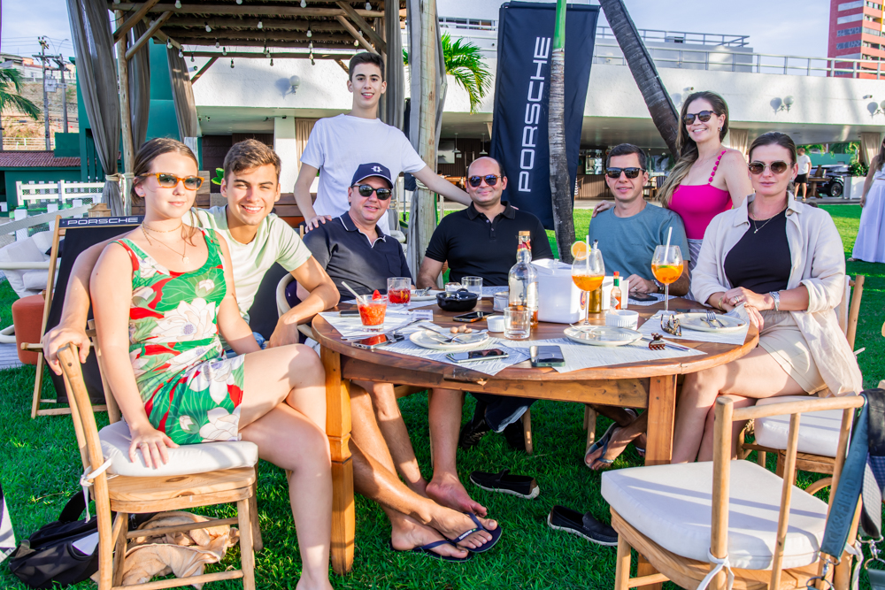Maria Julia Tigre, Lucas Sales, Ariston Filho, Alberto Neto, Otílio Ferreira, Alberto Aguiar, Riana Aguiar E Ellen Tigre (1)