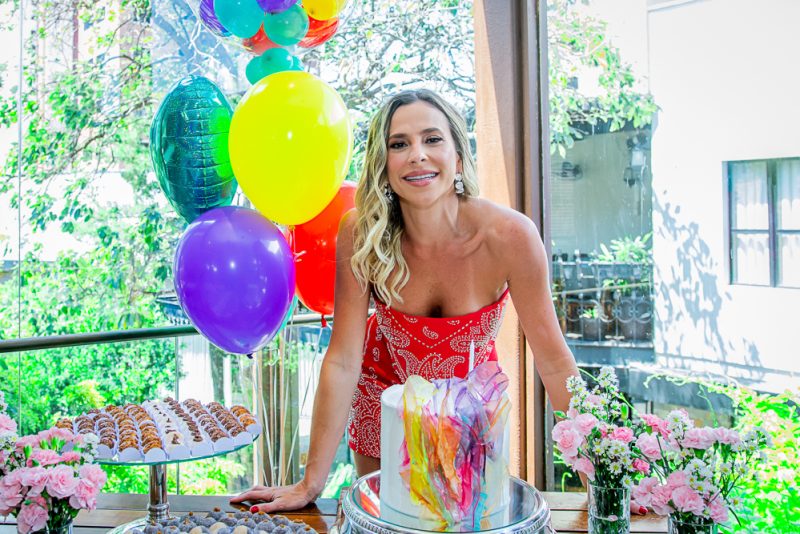 B-Day - Martinha Freire comemora aniversário em clima de total alto astral no Ryori