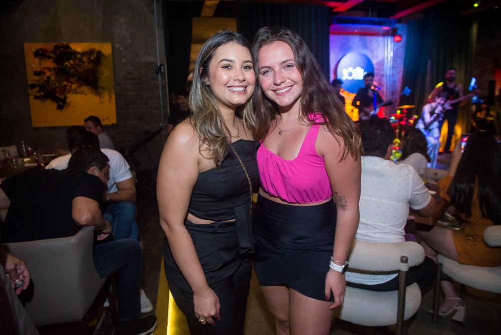 Mayra Gonçalves E Brenda Caroline (2)