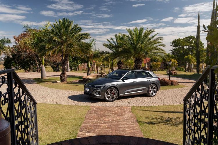 Novo Audi Q8 e-Tron já à disposição na Audi Center Fortaleza