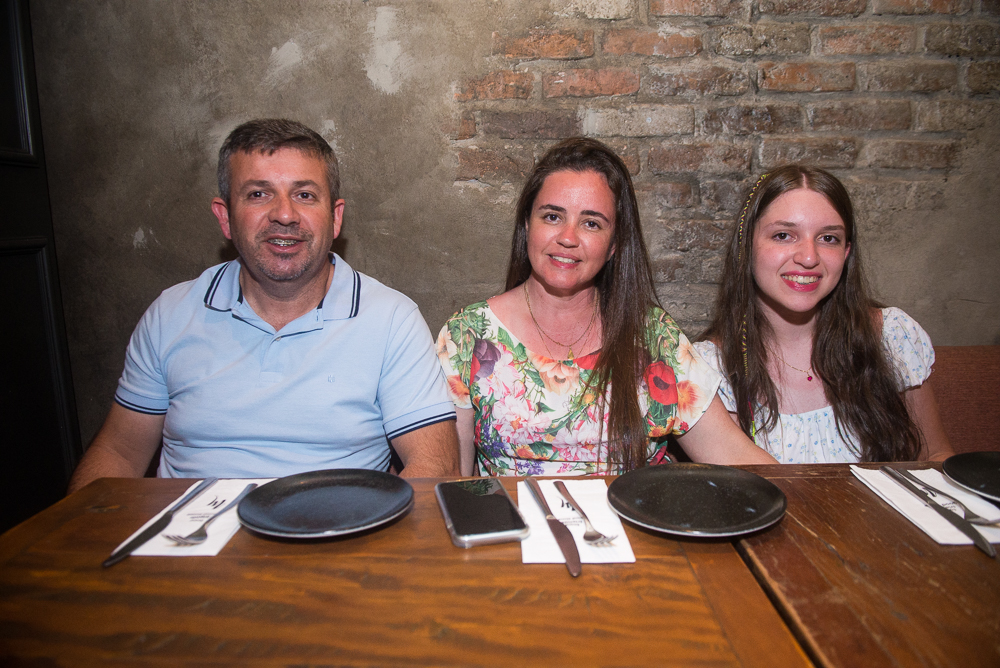 Ozeias De Almeida, Kelly E Larissa De Almeida (3)
