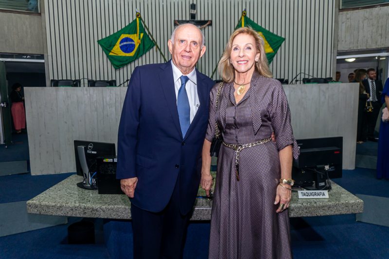 Reconhecimento - Pedro Grendene é agraciado com o Título de Cidadão Cearense pela Assembleia Legislativa