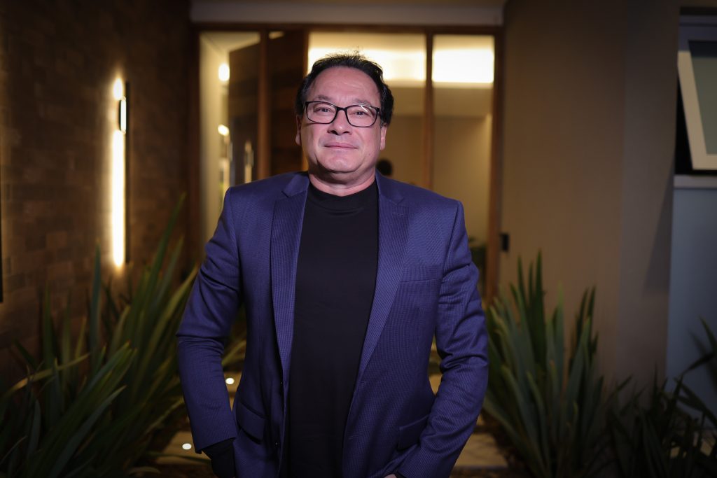 
				Pedro Neto
				