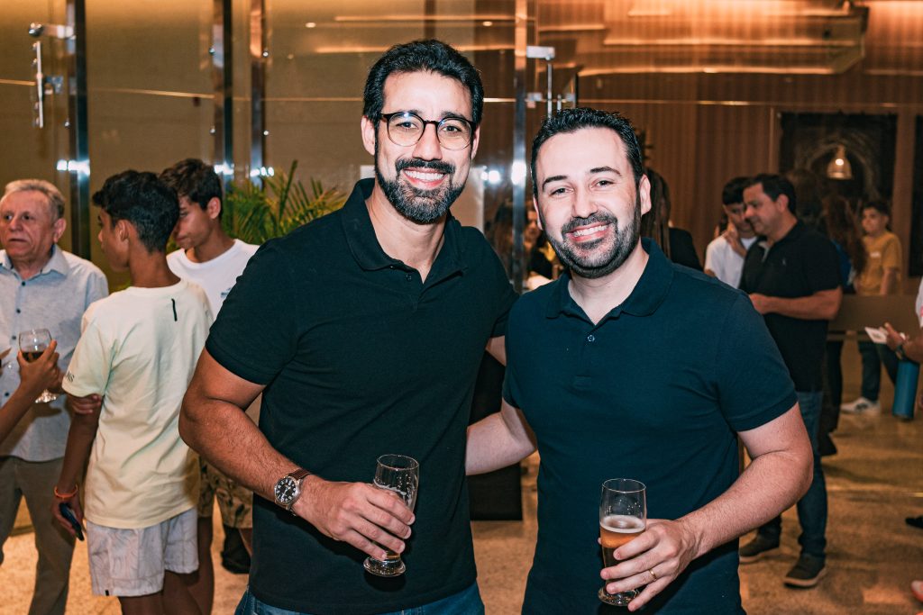 
				Pedro Sorio e Hedio Silveira 
				