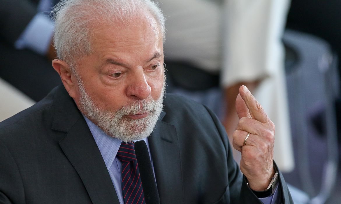 Lula diz que PAC é oportunidade de investimento para países do Brics