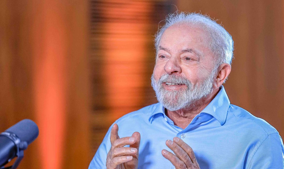 Lula afirma que ‘não vê problema’ de o PT ter um candidato à Prefeitura de Fortaleza que tenha pouco tempo de partido