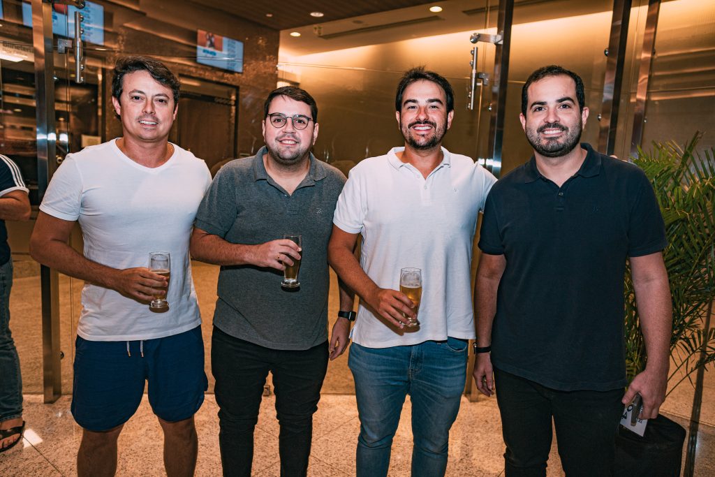 
				Rafael Barros, Aureliano Bezerra, Renan Barsi e Renan Pinto 
				