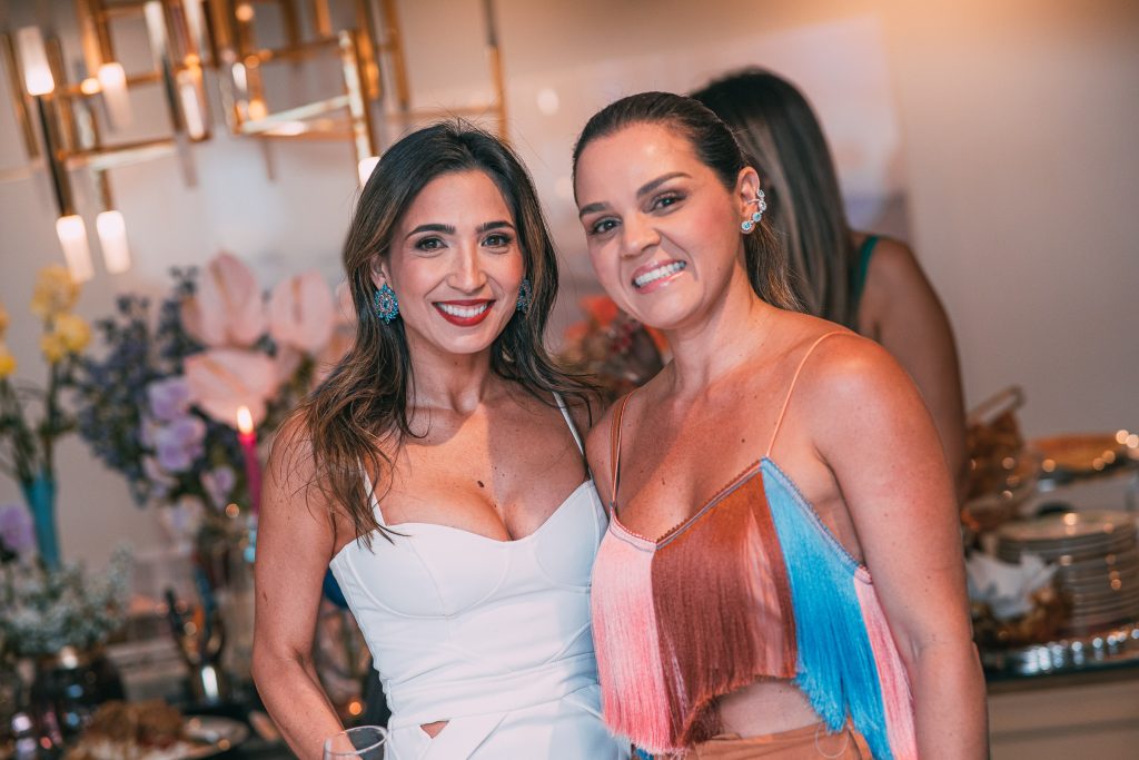 Renata Saldanha E Katarine Queiros