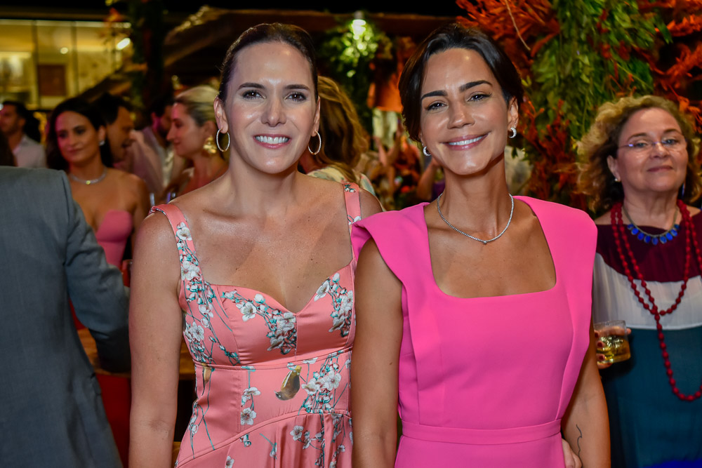 Renata Santos E Larina Sturdart