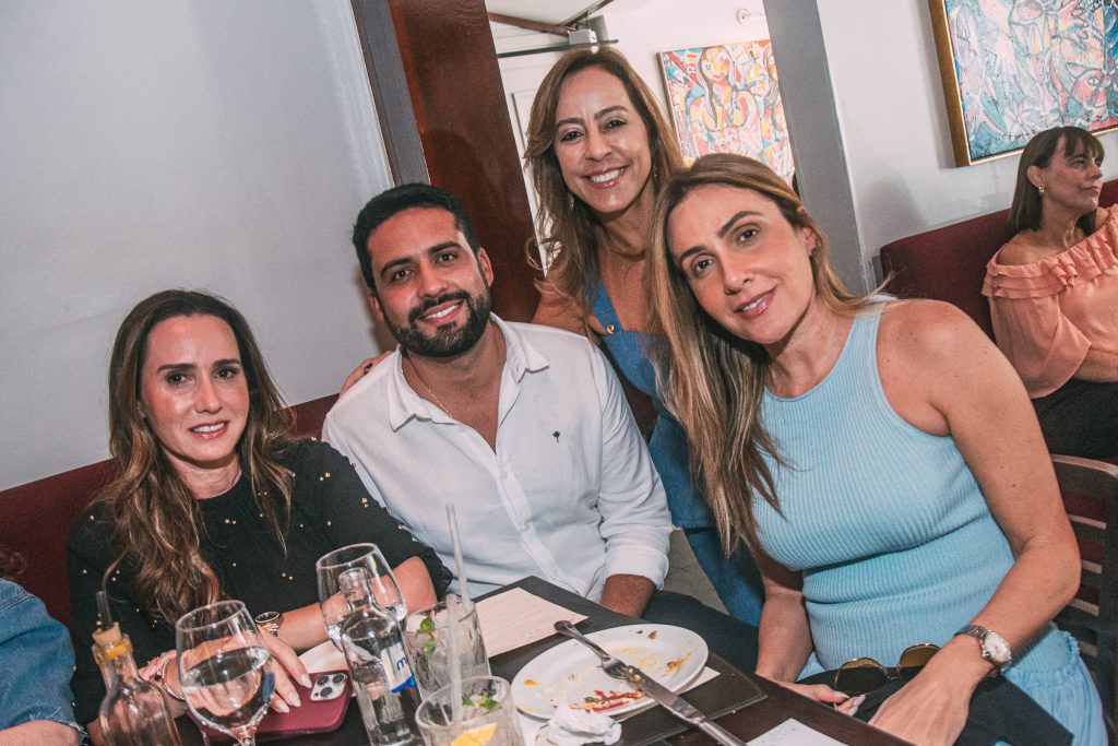 Roberta Nogueira, Victor Oliveira, Leticia Macedo E Renata Oliveira