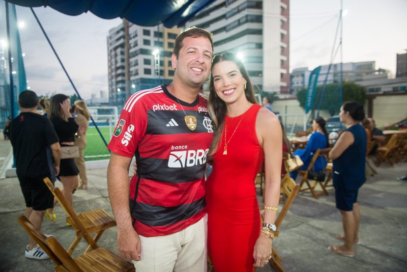 Alegria e diversão - Naiana e Francisco Philomeno Neto celebram o 8º aniversário do herdeiro Bernardo