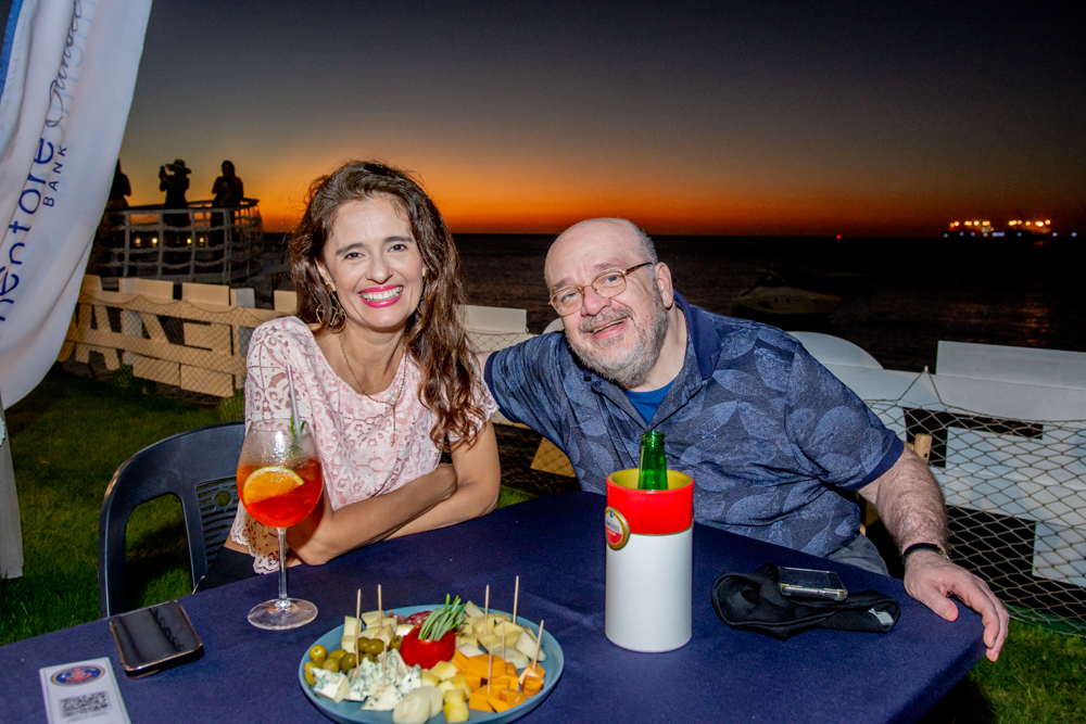 Sandra Sampaio E Feliciano Junior