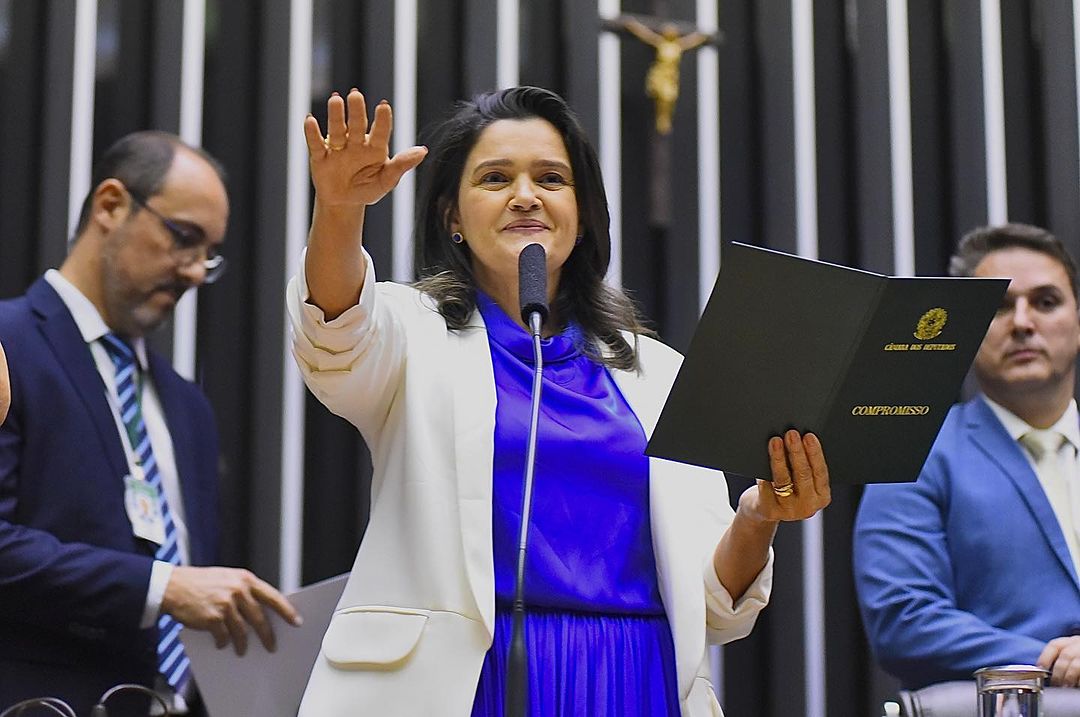 Eliane Braz toma posse do cargo de deputada federal: “Somos a voz do progresso e da esperança”