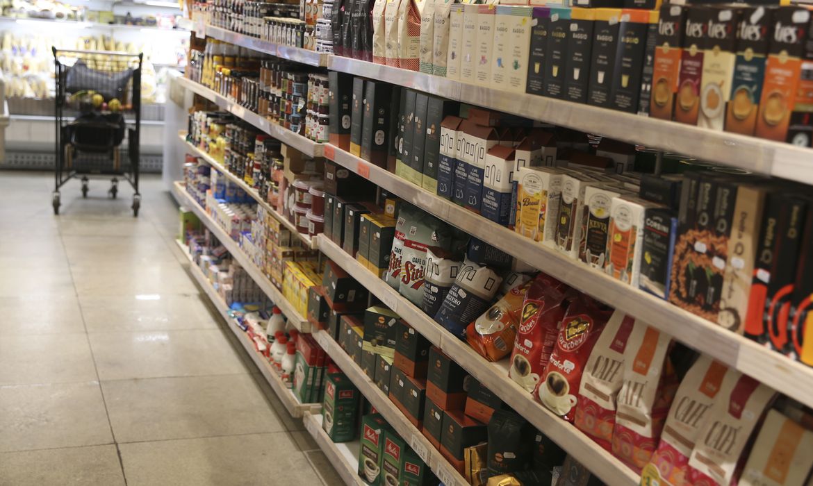 Vendas de supermercados têm alta de 3% em 2023