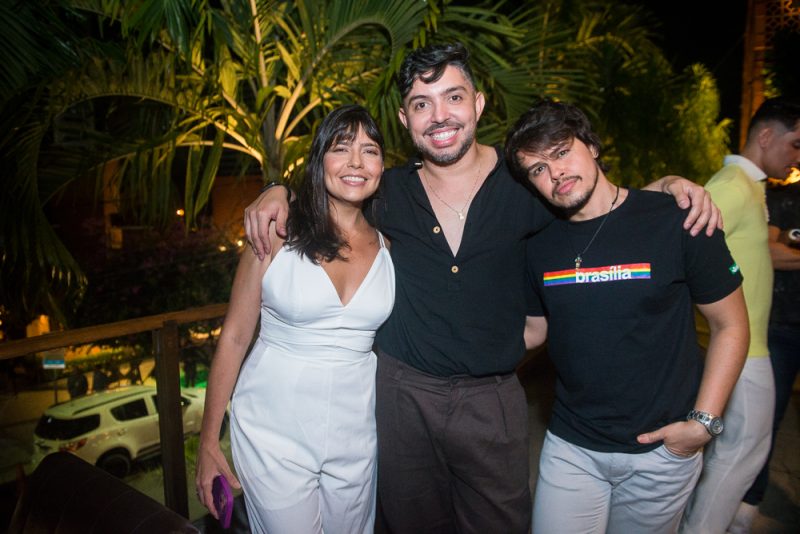 Noite imperdível - Muita música, gastronomia e diversão. Foi assim a Super Quinta no Sótão Club do Moleskine