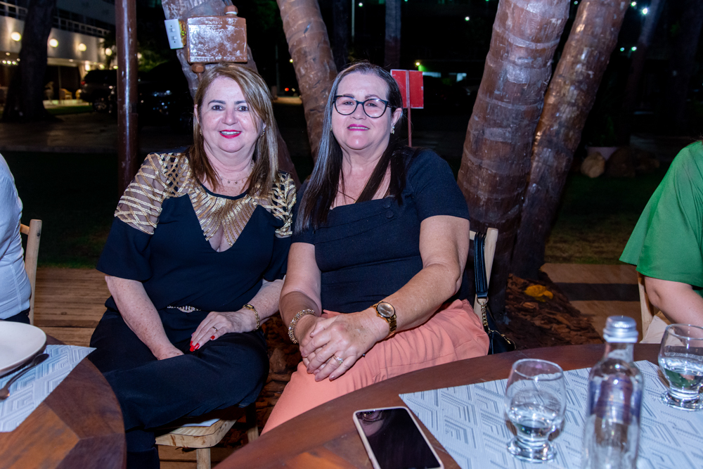 Valceliene Vasconcelos E Fernanda Virginio