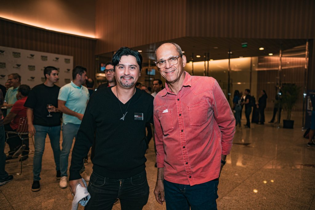 
				Wanger Santos e Mano Alencar 
				