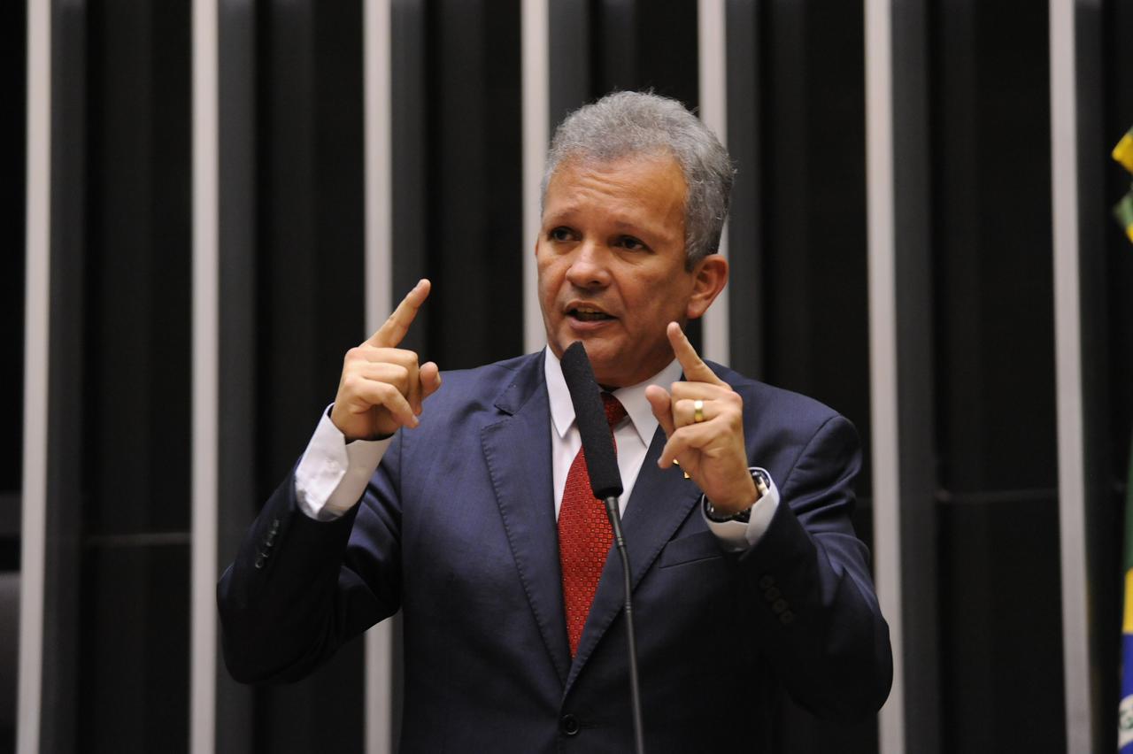 André Figueiredo convoca reunião nacional do PDT para discutir situação do partido no Ceará