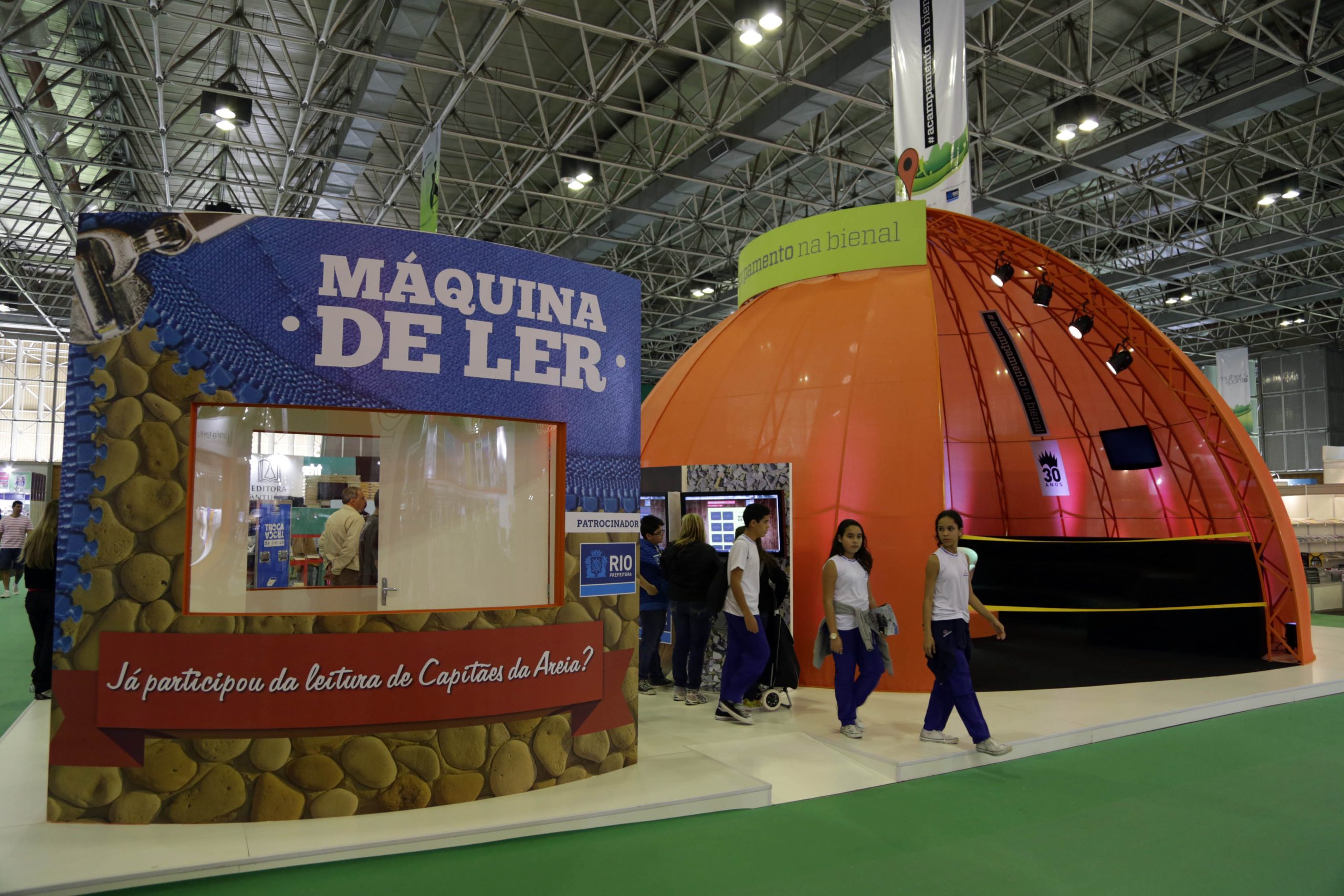 Prefeitura de Fortaleza participa da Bienal do Livro com stand da