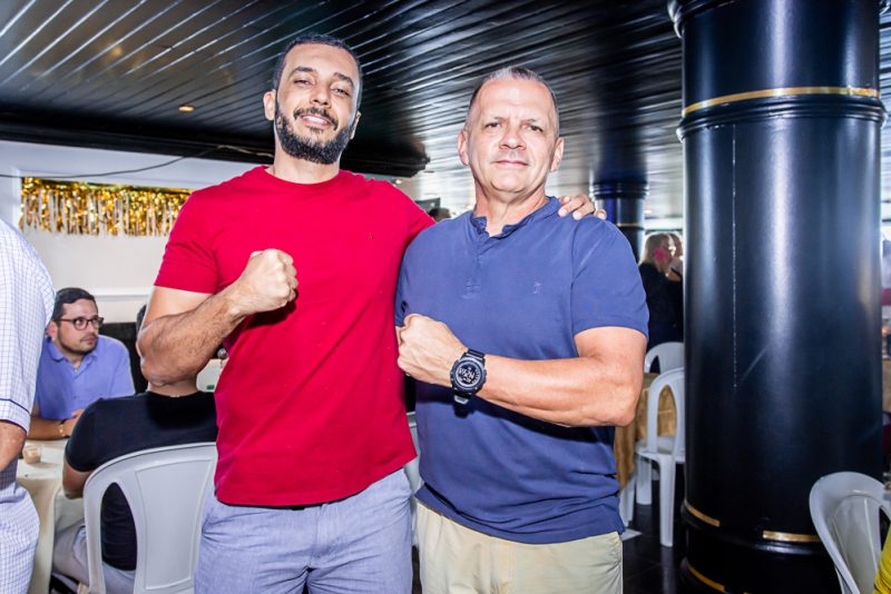 B-day - Secretário Mauro Albuquerque celebra troca de idade com brilho e homenagens no Iate Clube de Fortaleza