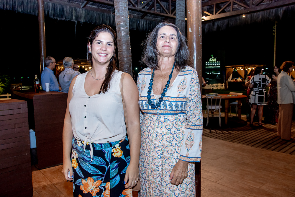 Amanda Pessoa E Flora Lima