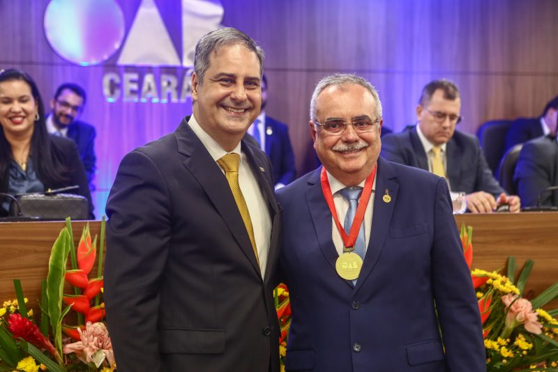MEDALHA ADVOGADO PADRÃO - Max Câmara e Assis Cavalcante são dois dos homenageados pela OAB-CE
