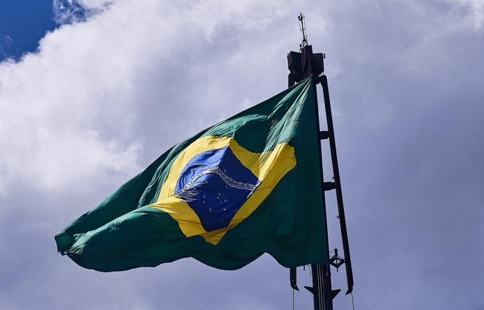 Aprovada PEC que mantém cidadania brasileira de quem obtém outra nacionalidade
