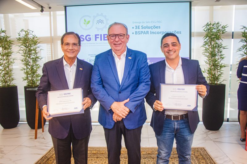 Cultura de sustentabilidade - Ricardo Cavalcante concede selo ESG-FIEC a BSPAR Incorporações e 3E Soluções