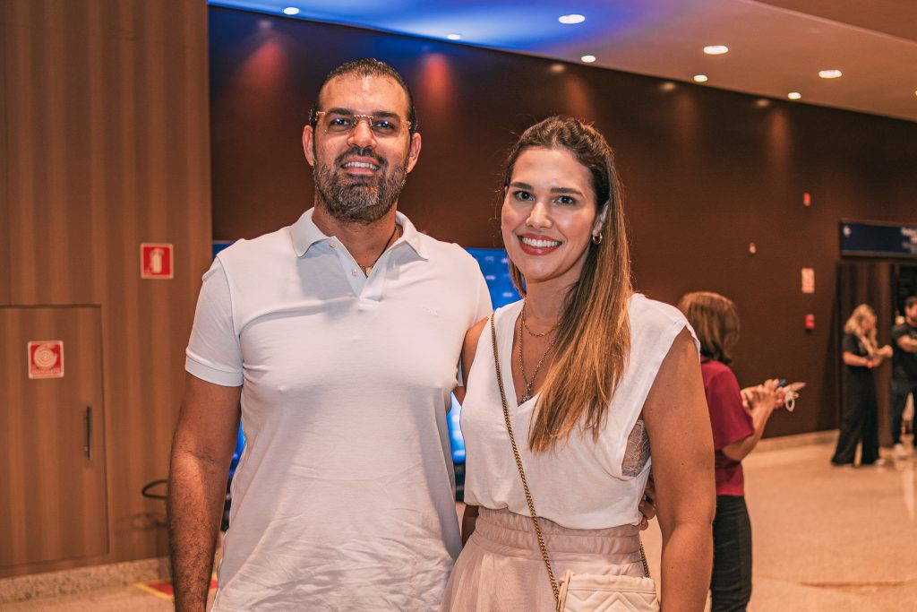 Breno Jorge E Maina Sampaio