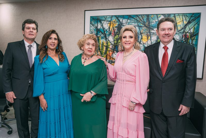 Reconhecimento - Cláudio Dias Branco é agraciado com a Medalha Boticário Ferreira na CMFOR