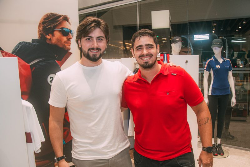 AUTOMÓVEIS DE LUXO - Porsche Center Fortaleza lança novo Cayenne em evento exclusivo