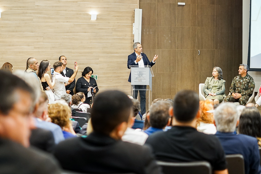 Elmano De Freitas (2)