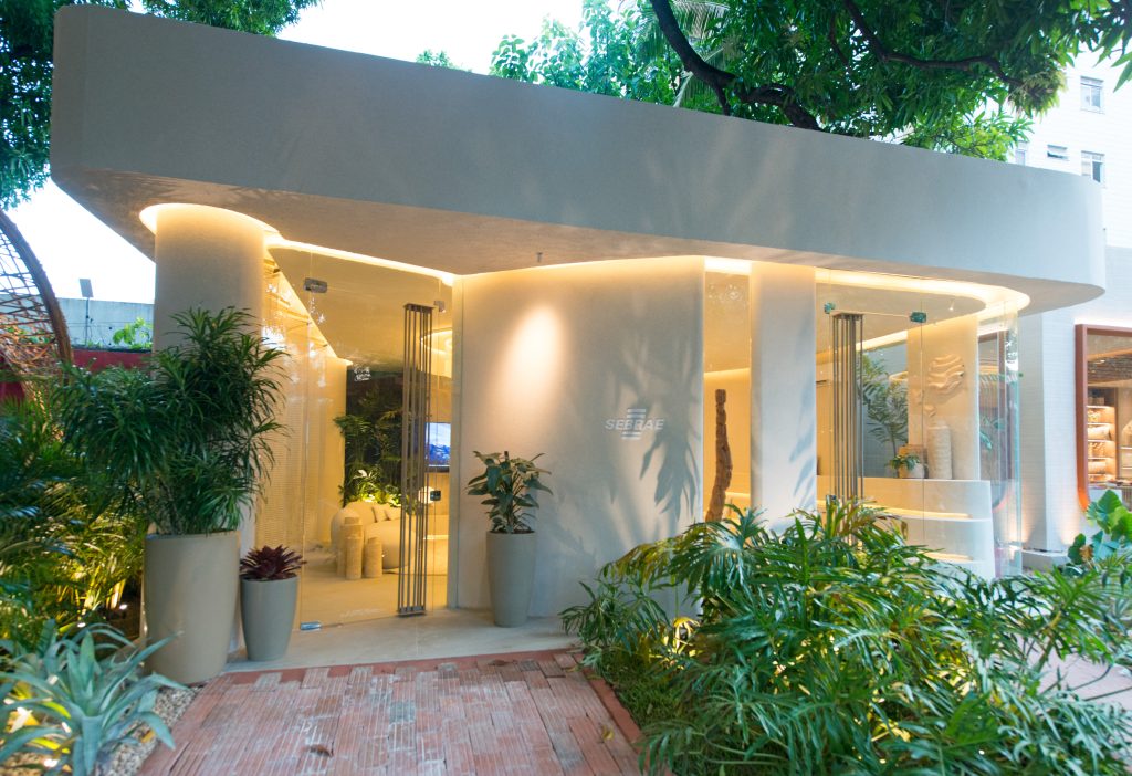 Esdras Guimarães 1416 Jessica Guimarães E Sara Carioca