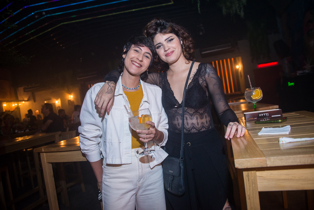 Gabi Leal E Mel Ferreira