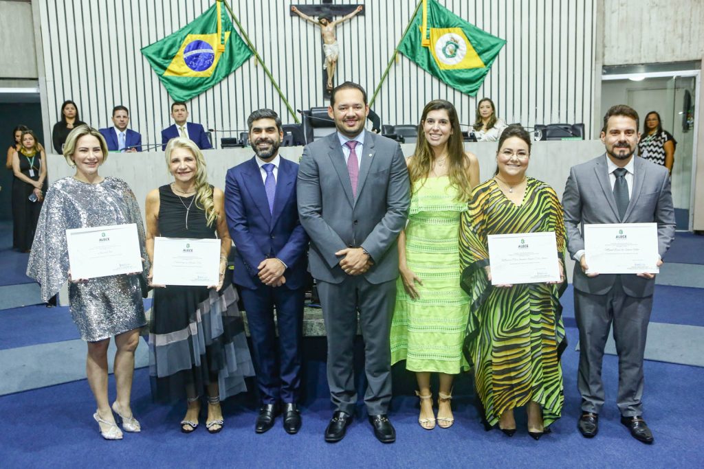 Gaida, Rosangela Dias, Queiroz Filho, Daniel, Luana Oliveira, Maiara E Miguel Dias